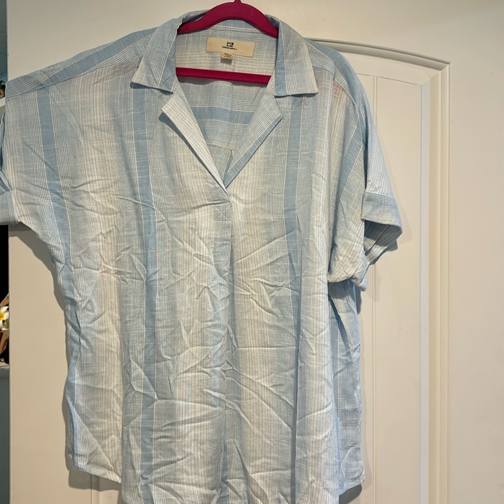 Blue and white summer top!